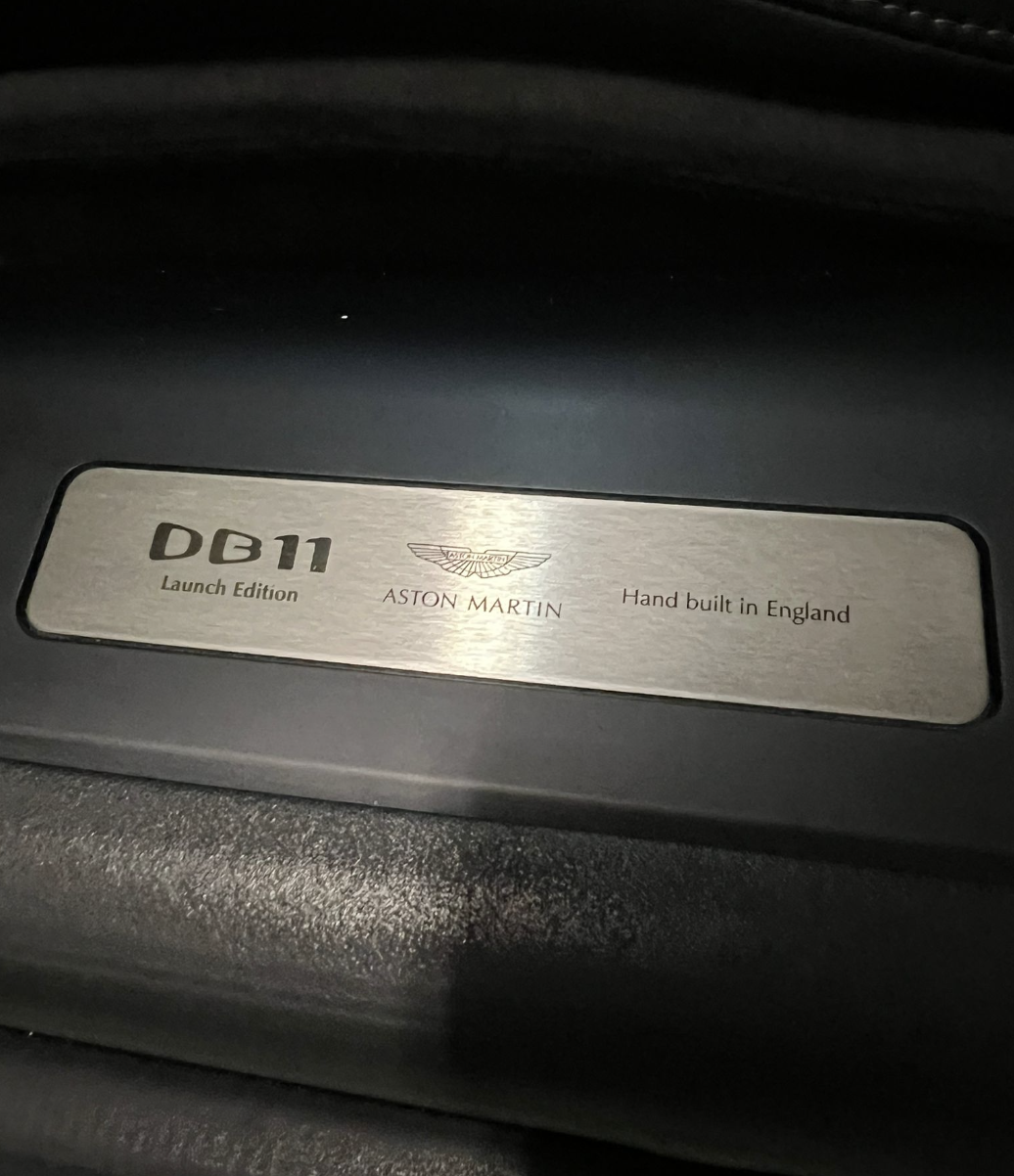Aston Martin DB11 V12