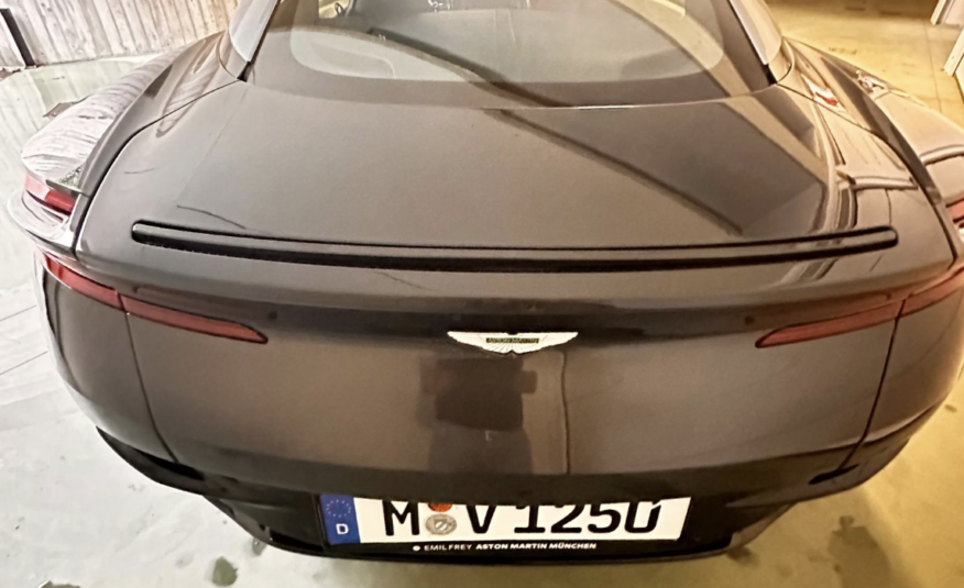 Aston Martin DB11 V12