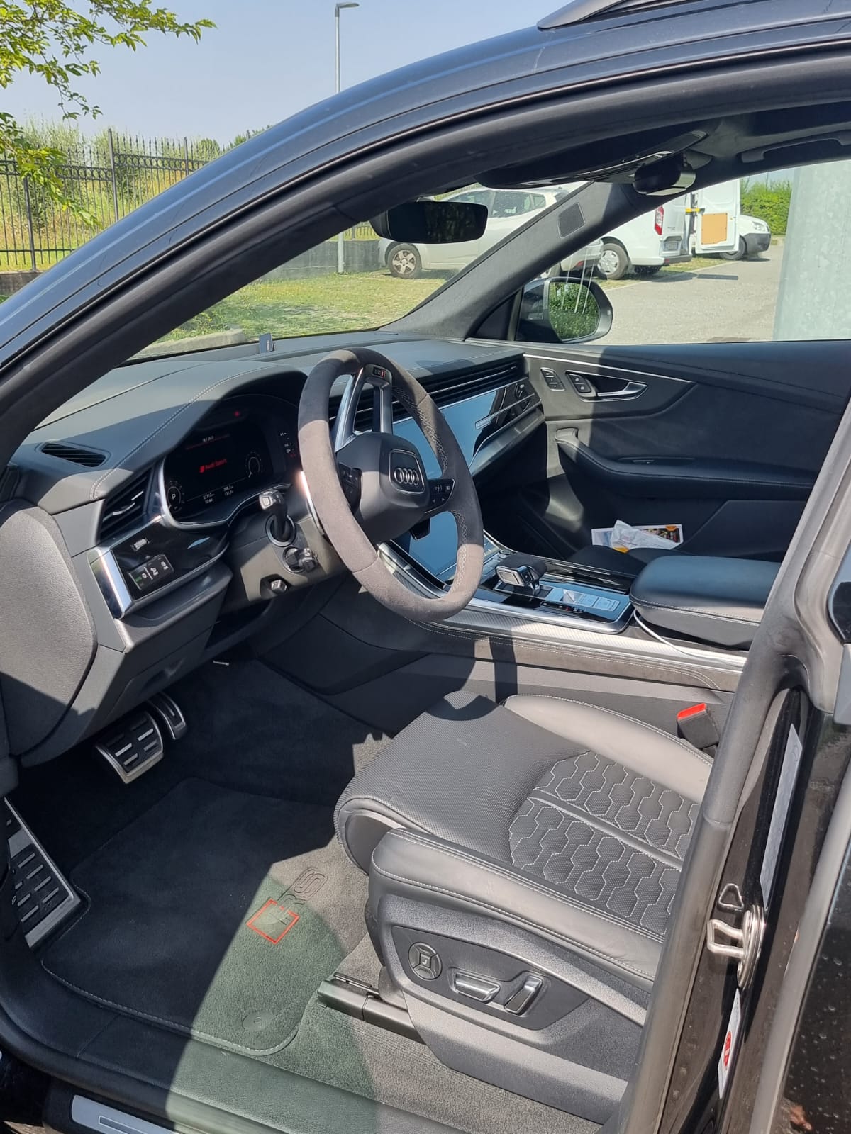 AUDI RS Q8 FULL OPTIONAL