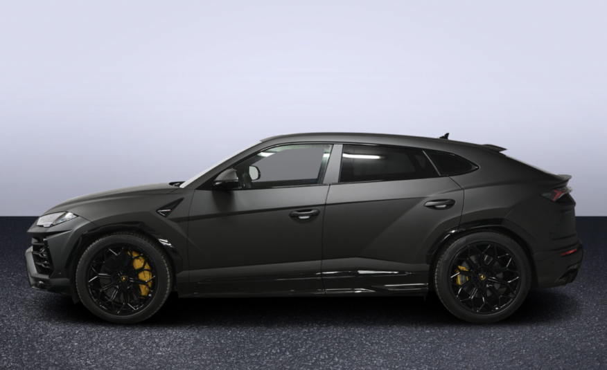 Lamborghini URUS Black MATT Full Optional