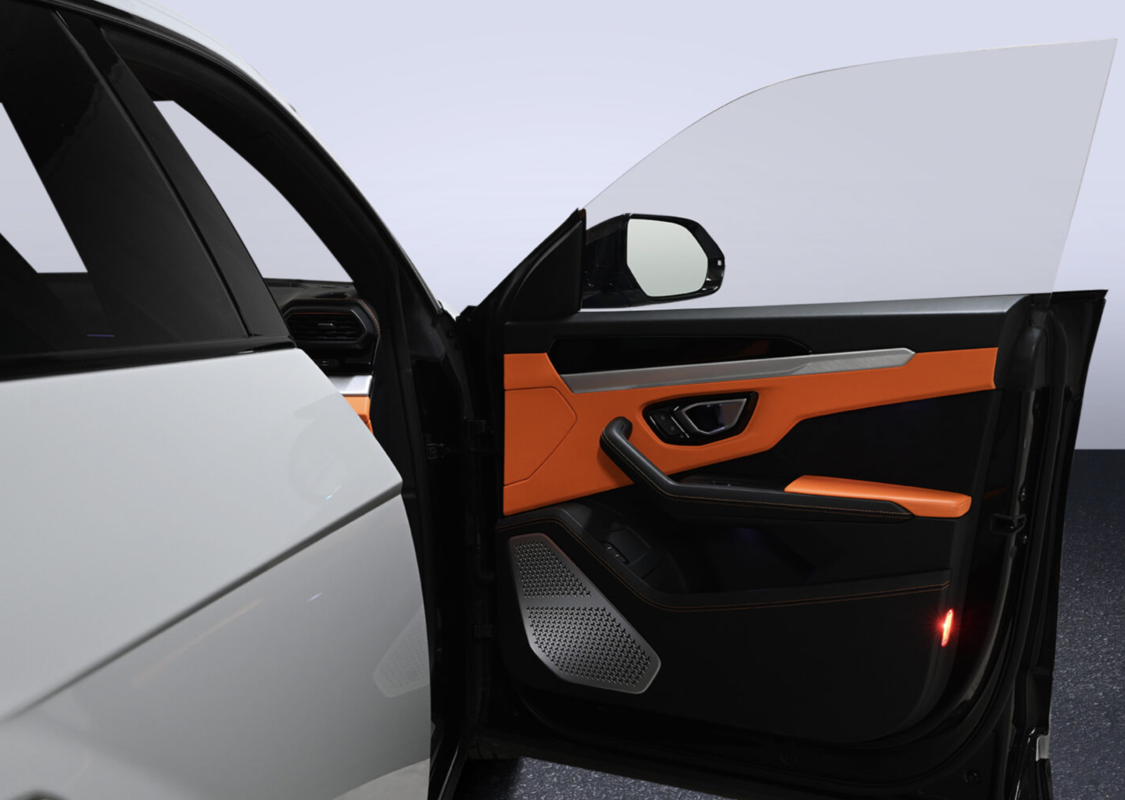 Lamborghini Urus MATRIX Panorama HUD 23 Zoll Sportivo Full Optional