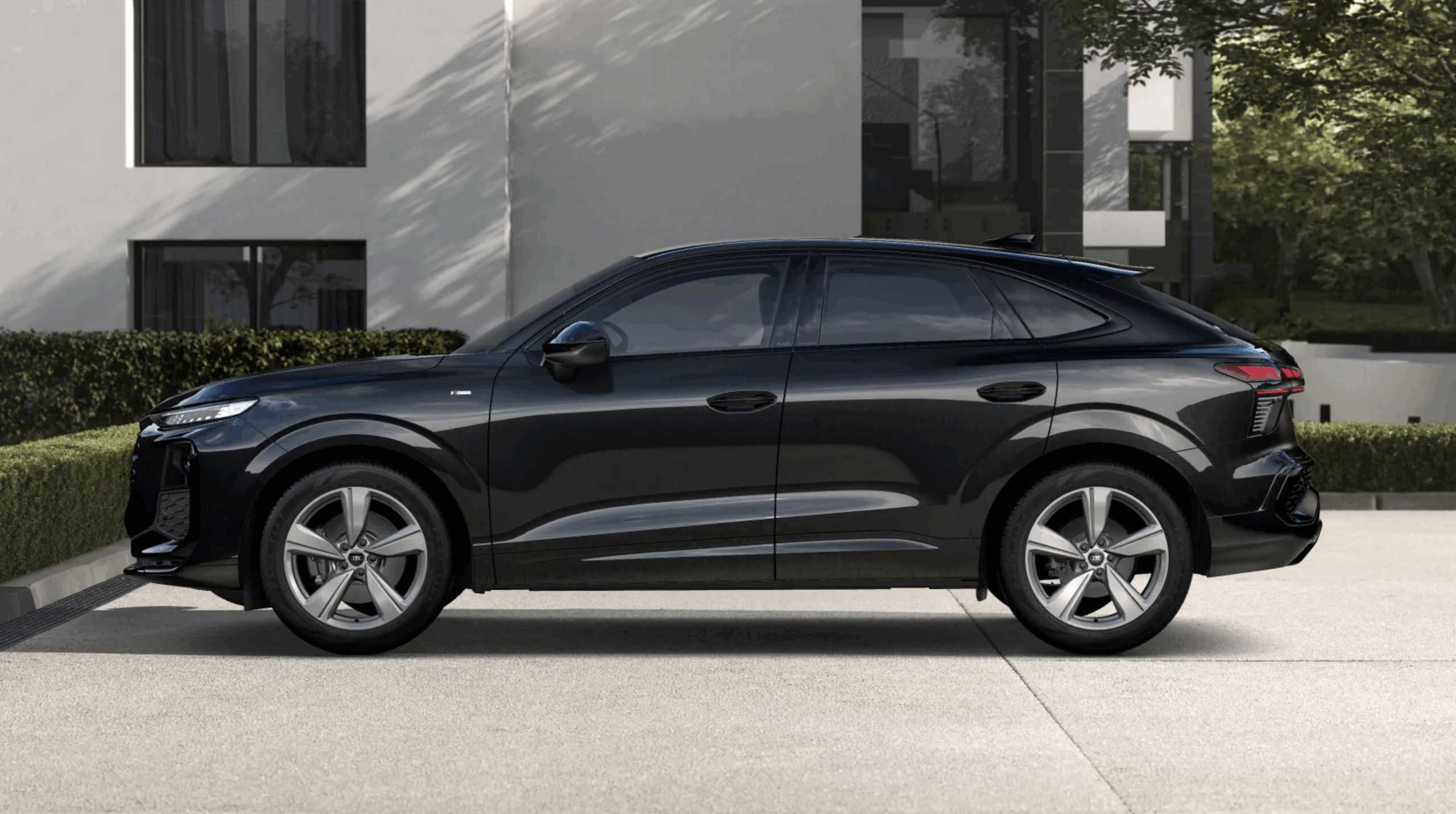 NEW Audi Q3 Sportback TDI 110 kW