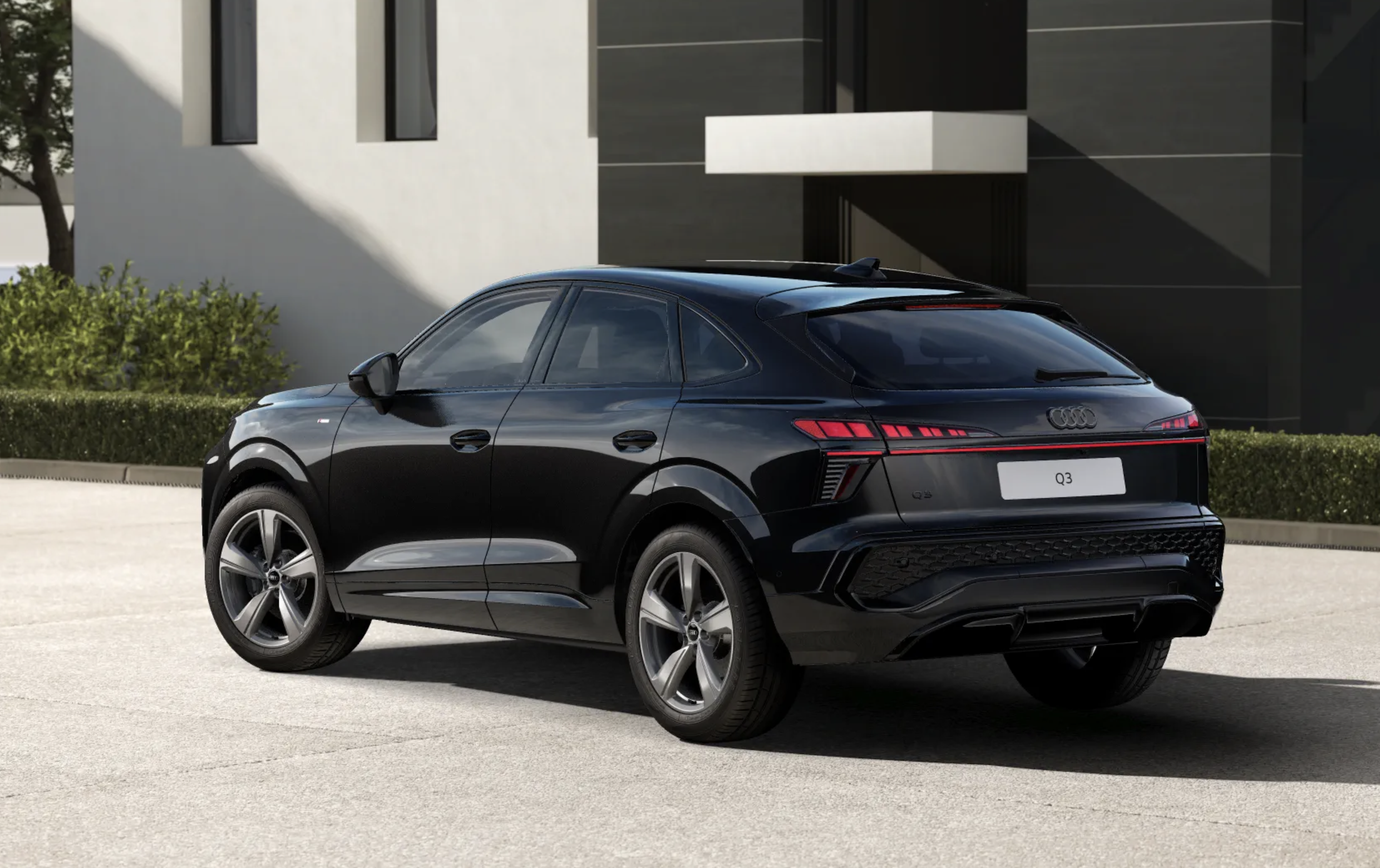 NEW Audi Q3 Sportback TDI 110 kW